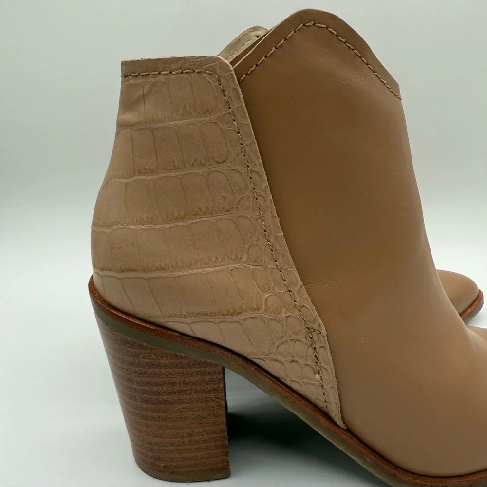 DOLCE VITA Rozane  Snakeskin-Embossed Leather Pointy Toes Slip On Booties SZ 6.5 - Picture 6 of 16